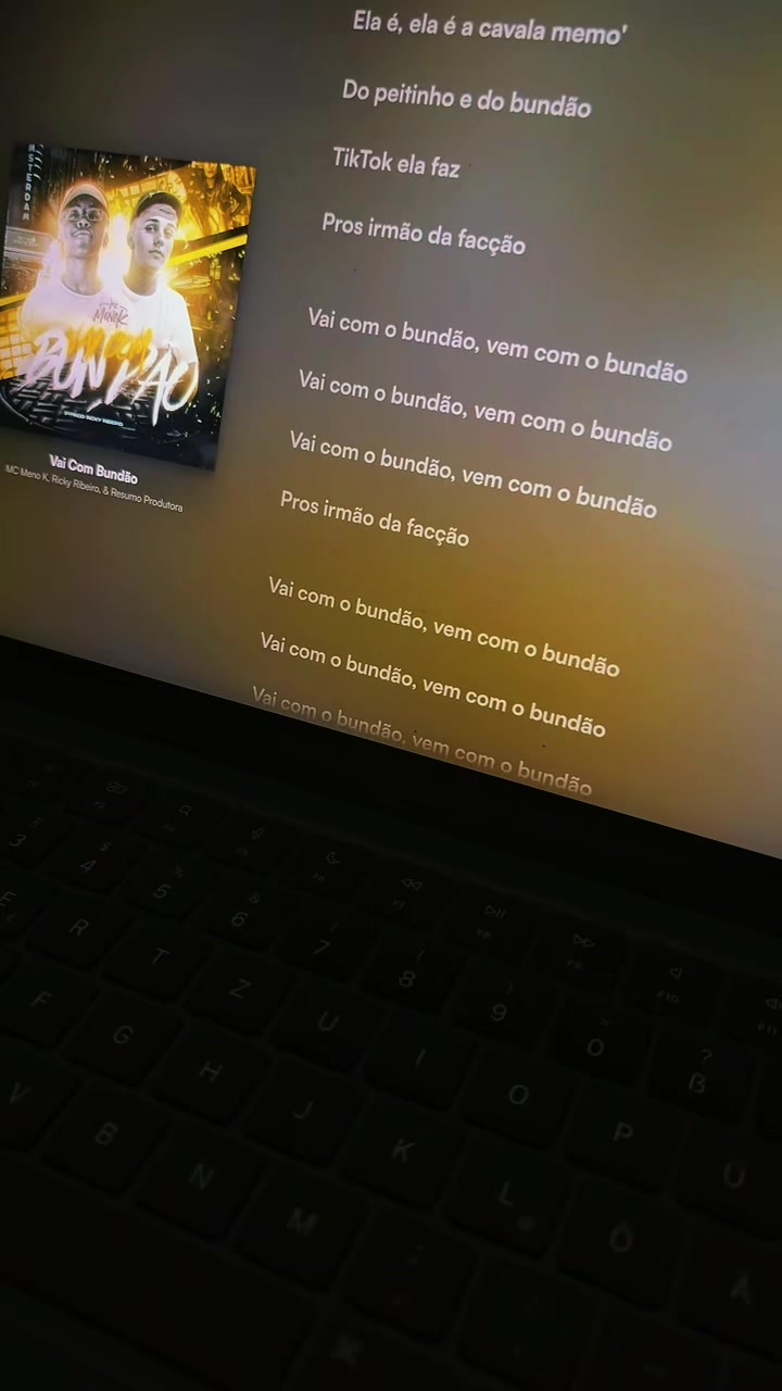 @lova_lyrics