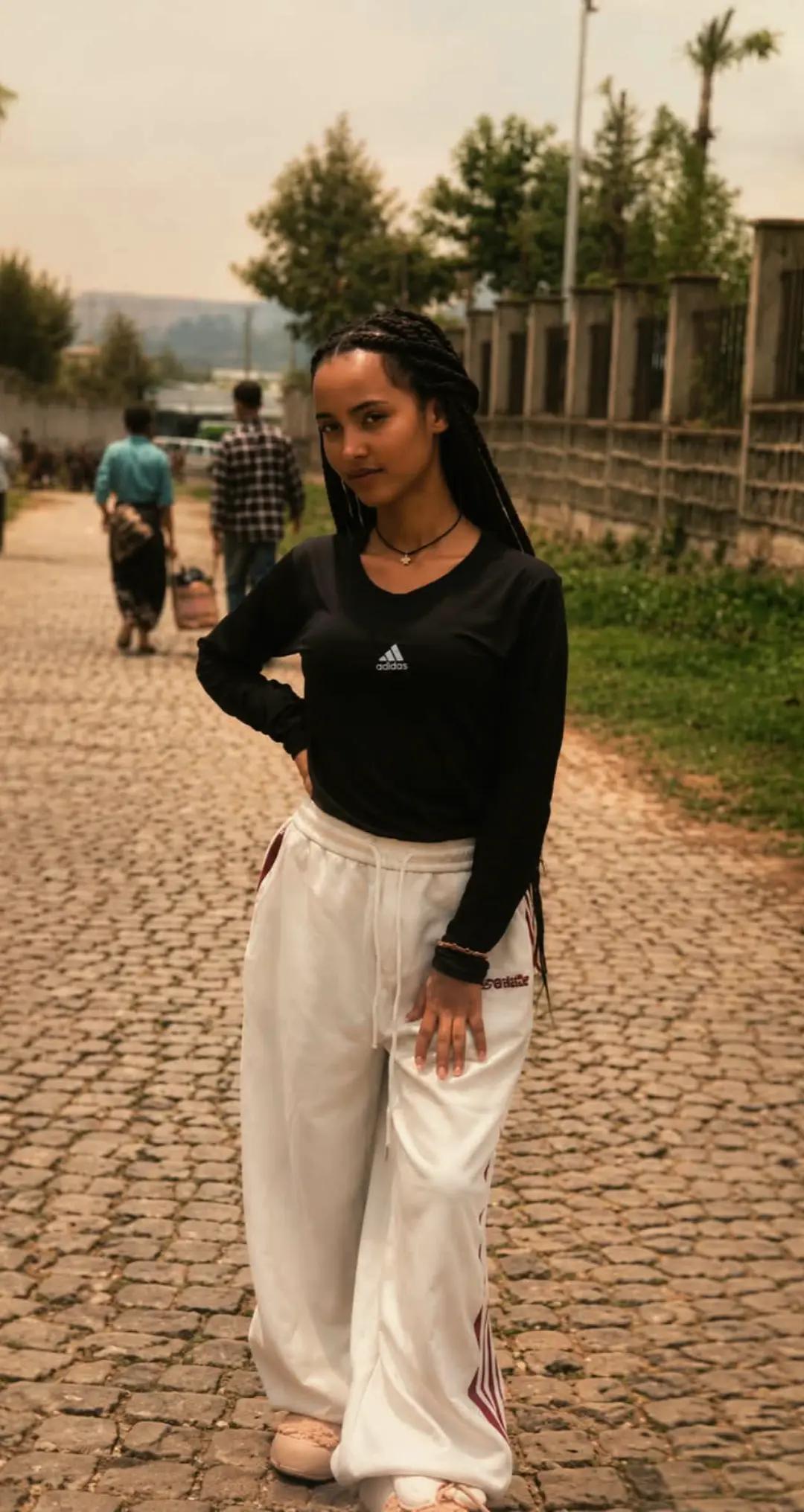 @🦋ማ𝕟ᵗᵃ 𝔸𝐤𝐢♤🧸🎀