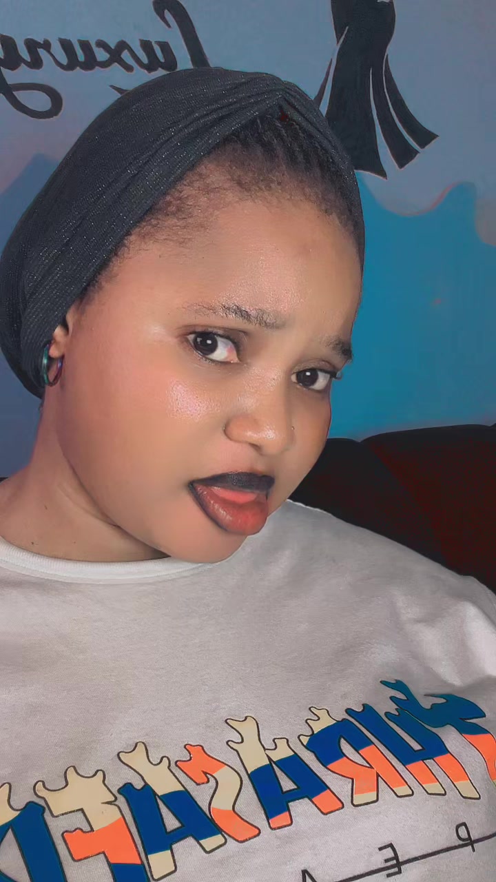 @Lydia yola🌷🥀💐