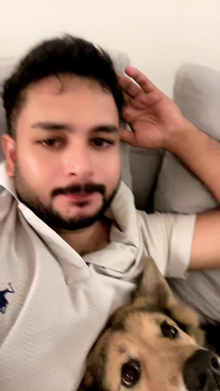 @𝑯𝒂𝒓𝒊𝒕𝒉𝒂 𝑹𝒐𝒔𝒉𝒂𝒏🧒
