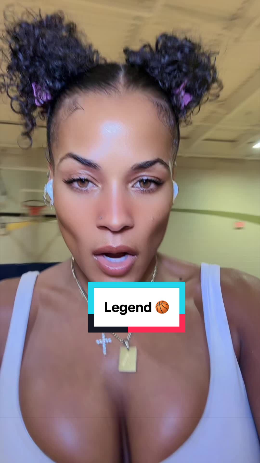 @Anabel Lucia 🇩🇴🏀🦋♌️