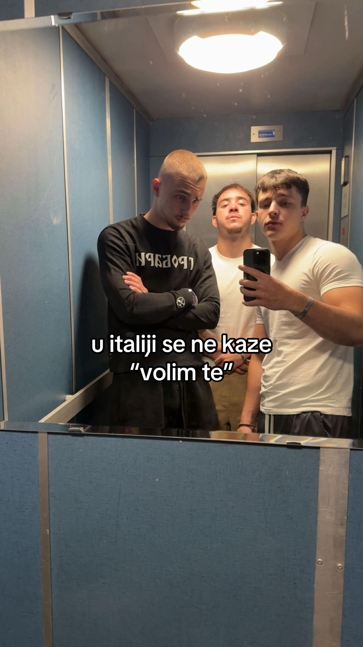@Zadnja Klupa