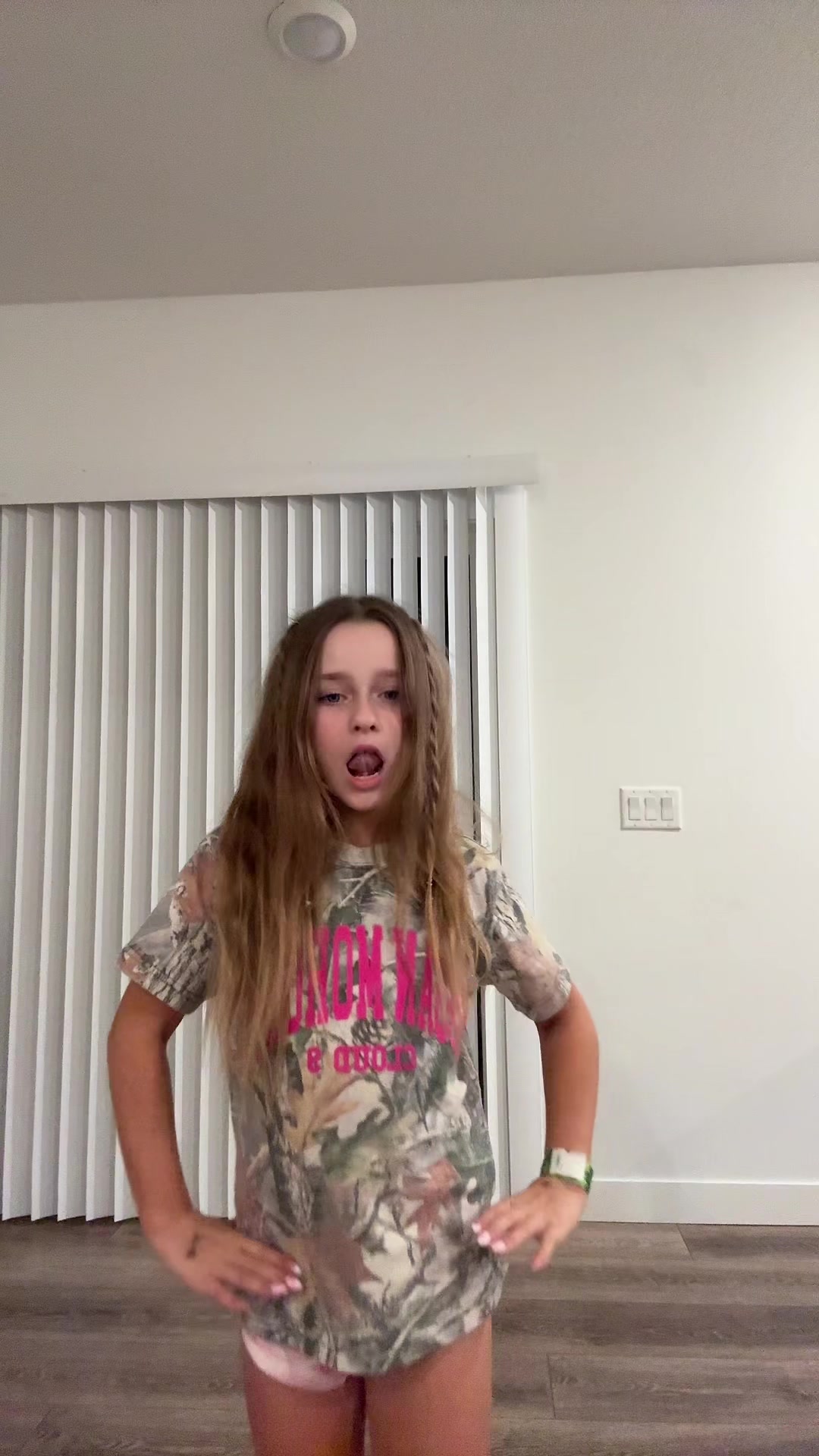 @melania