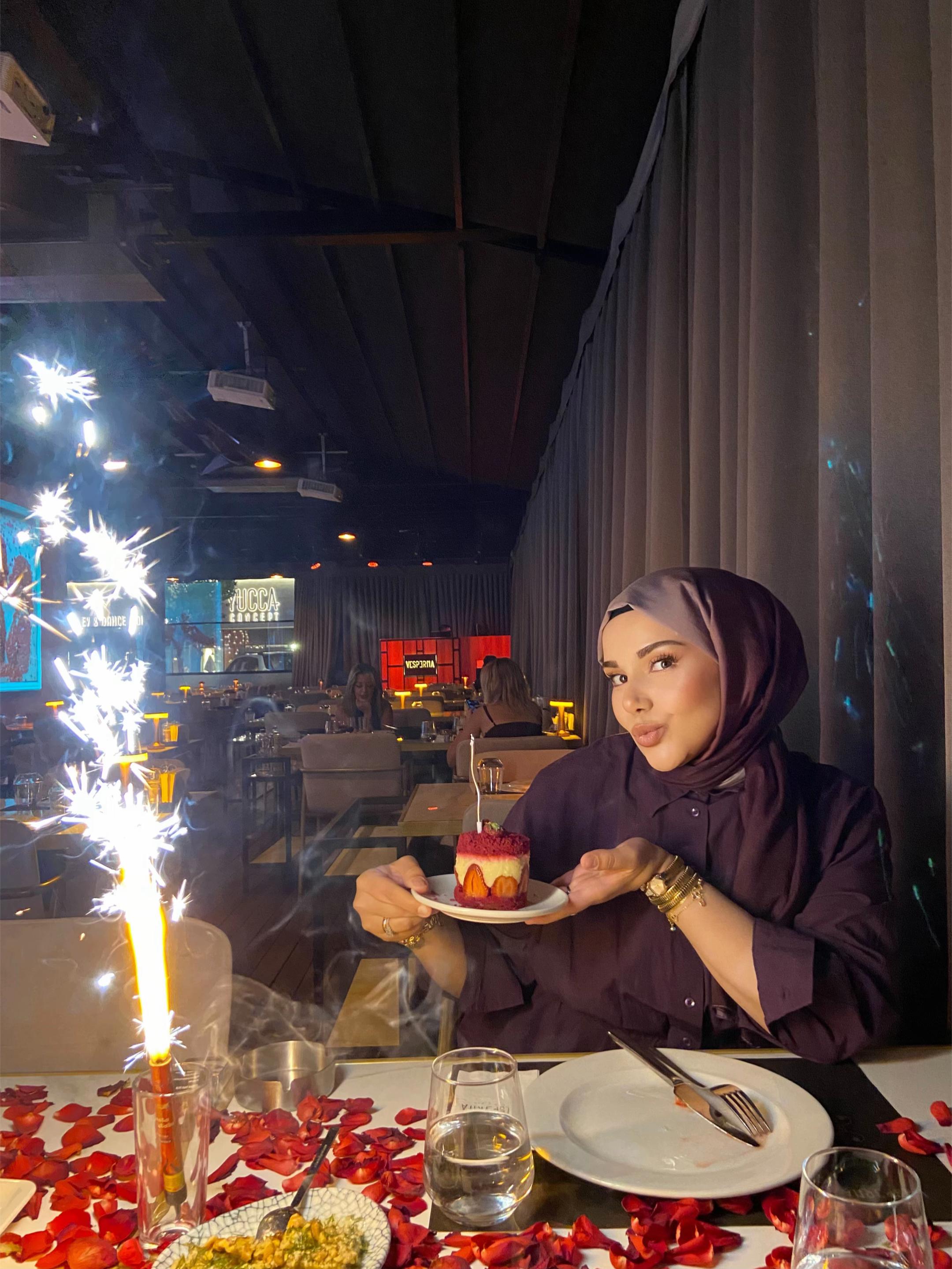 @Zeliş