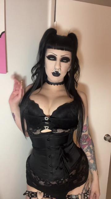@Duvessa🔪🩸💋