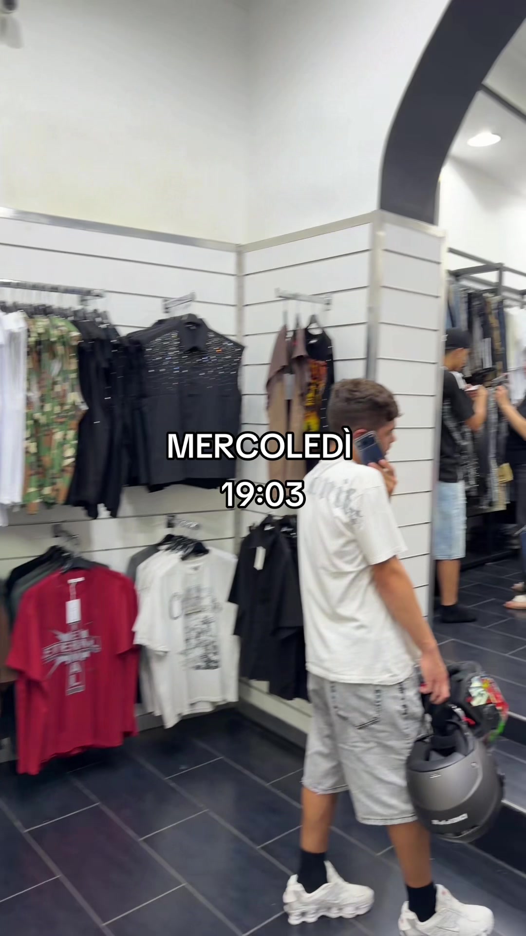 @AMEDEUS ABBIGLIAMENTO UOMO