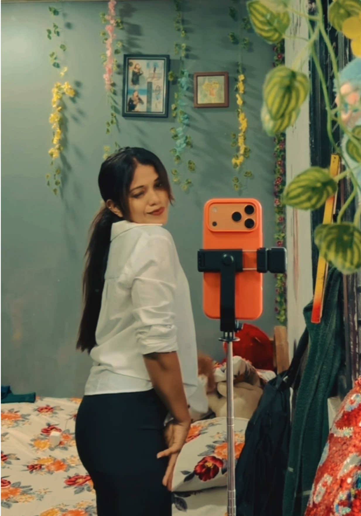 @சலனி 🌸🐝