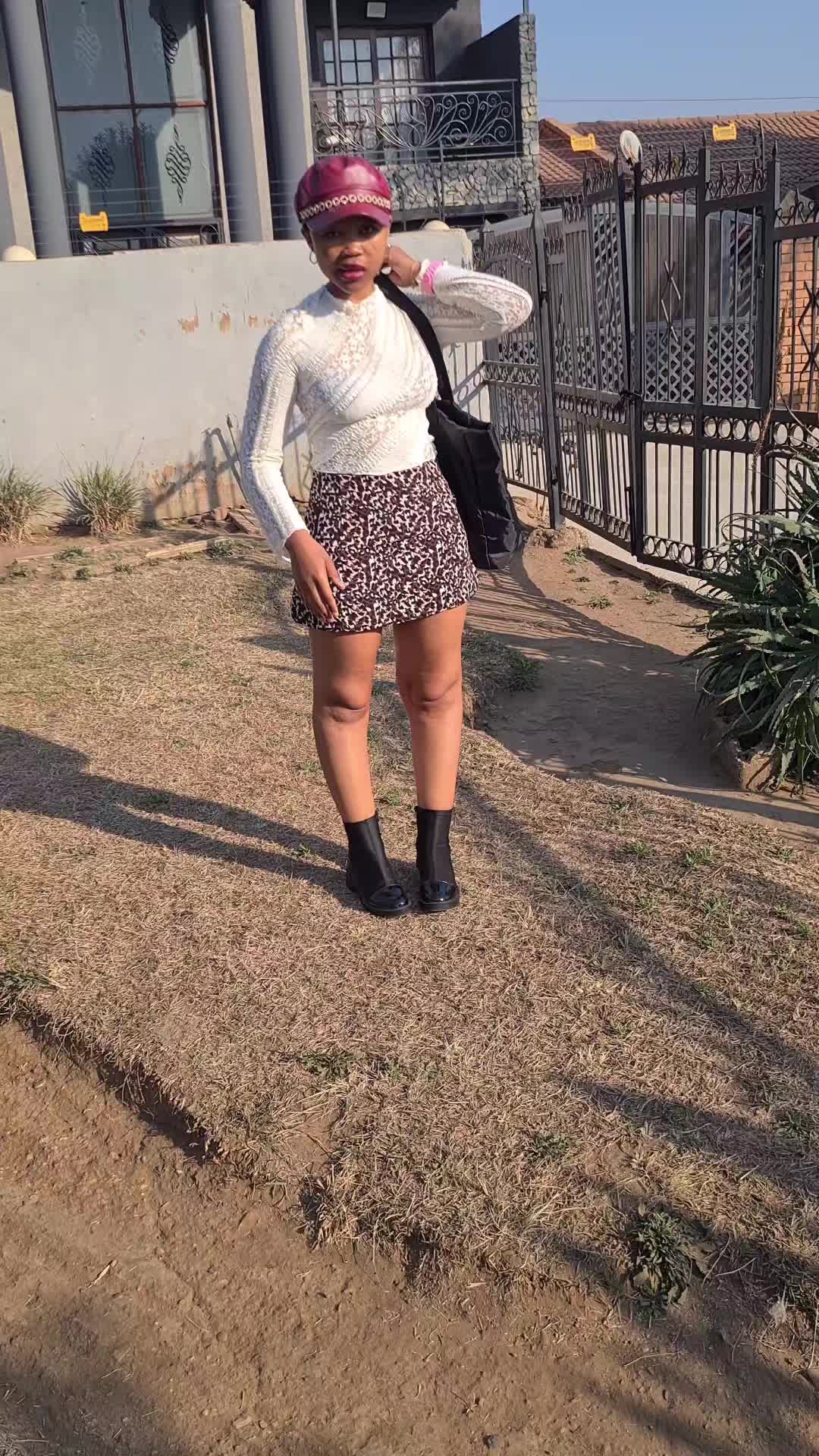 @katbelle