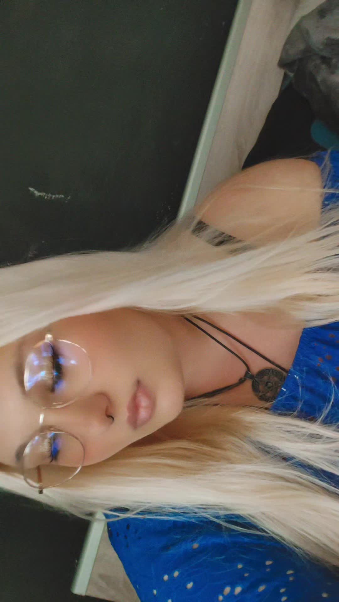 @devil_girl567😈