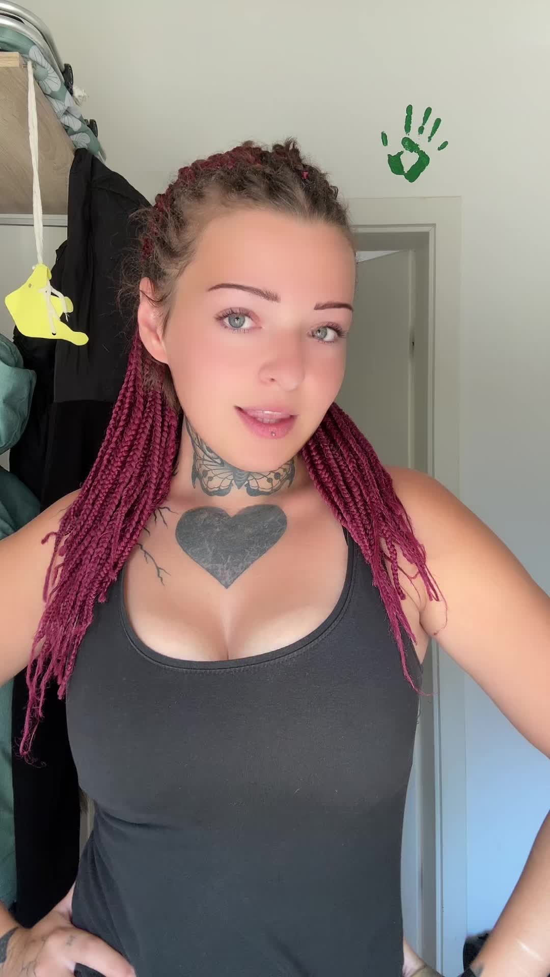 @𝒱𝒾𝓋𝒾69🖤