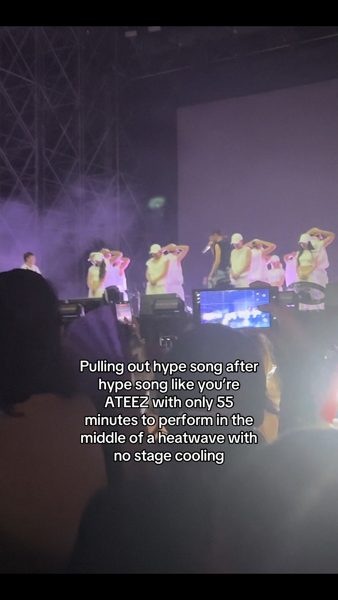 @Ella writes K-pop books