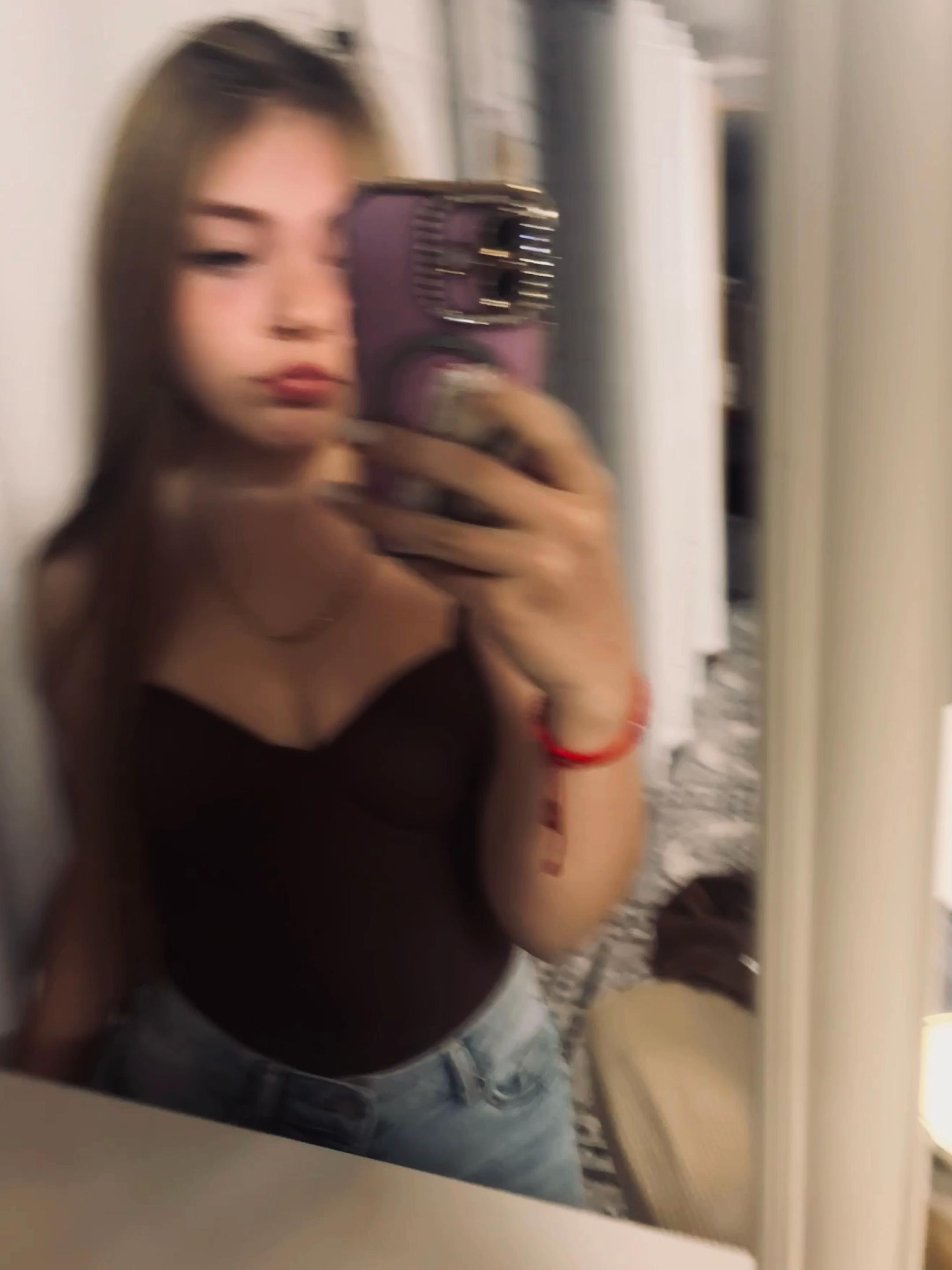 @𝒻𝓁ℴ𝓇ℯ𝓃𝒸𝒾𝒶 𝒾𝓈𝒾𝒹ℴ𝓇𝒶