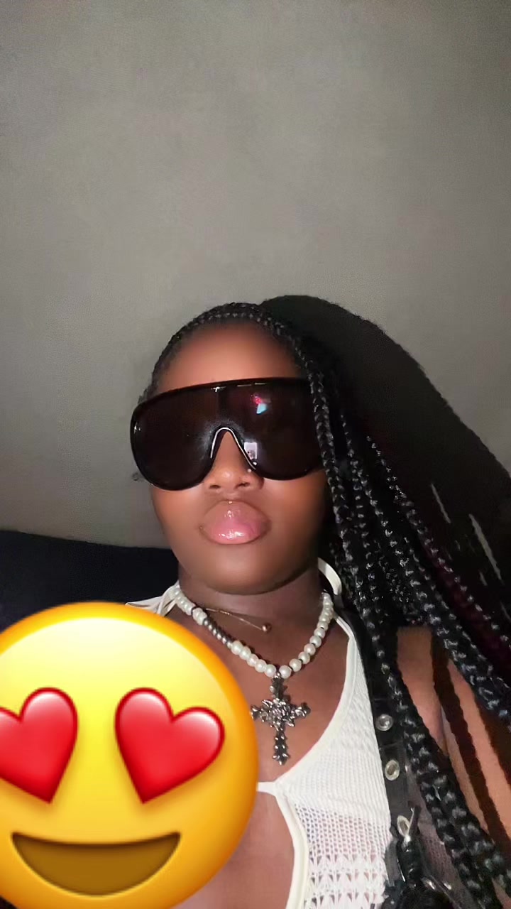 @Big Ť👩🏼&zwj;❤️&zwj;💋&zwj;👩🏽🏳️&zwj;🌈😩!