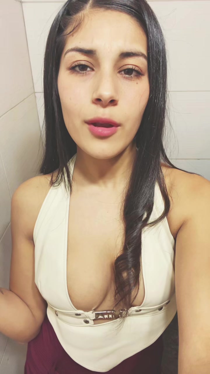 @𝑳𝒖𝒄𝒊𝒂 𝑴𝒂𝒄𝒂𝒓𝒆𝒏𝒂😘
