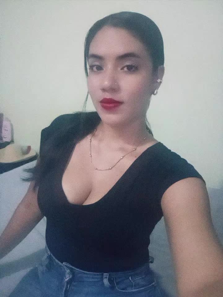 @Linda Lozano