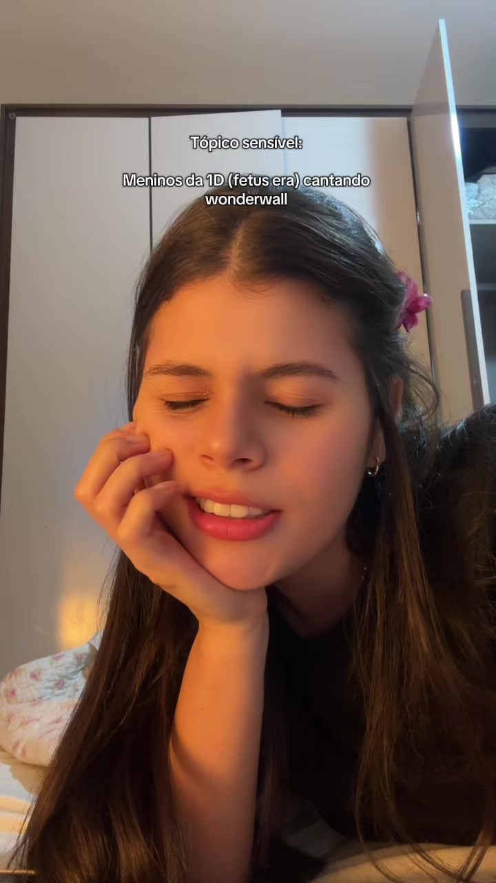 @&Aacute;gata Pietra Alves