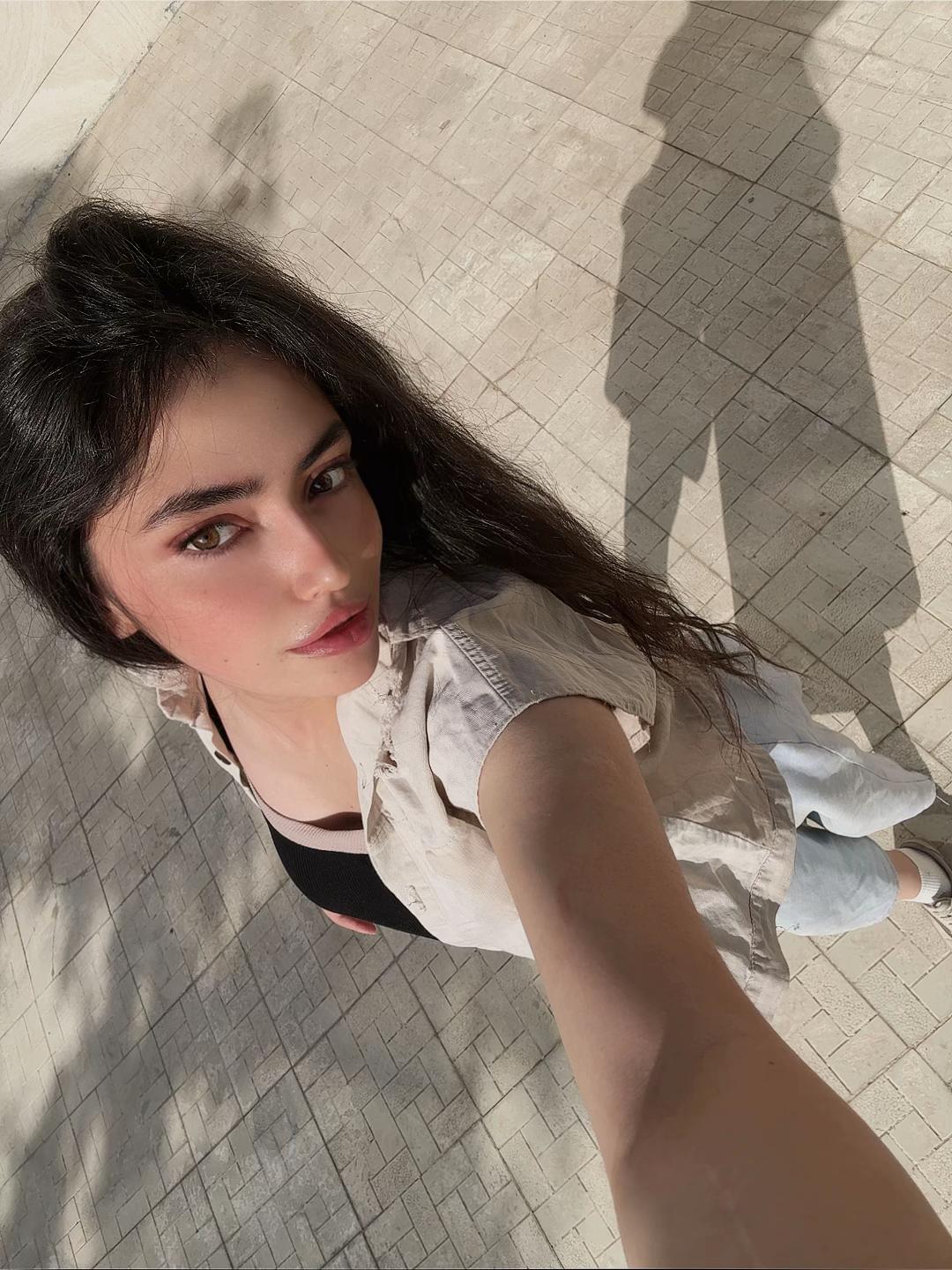 @Niayesh Khanian