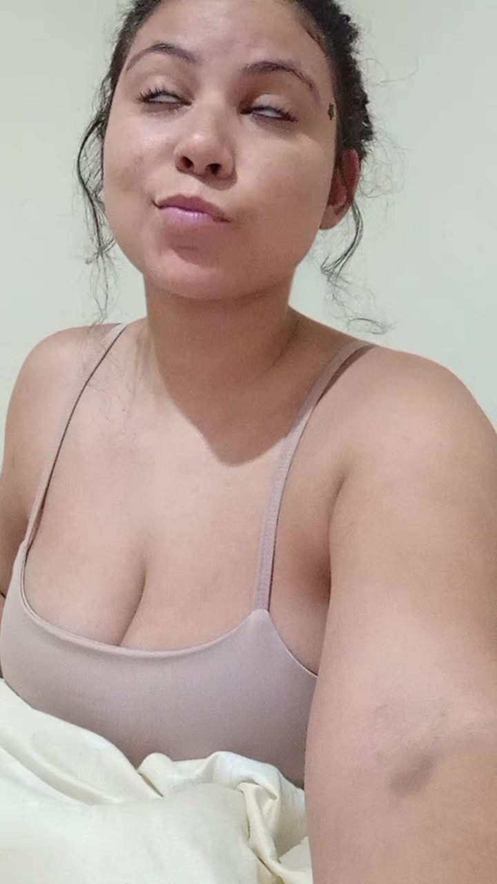 @anavihh