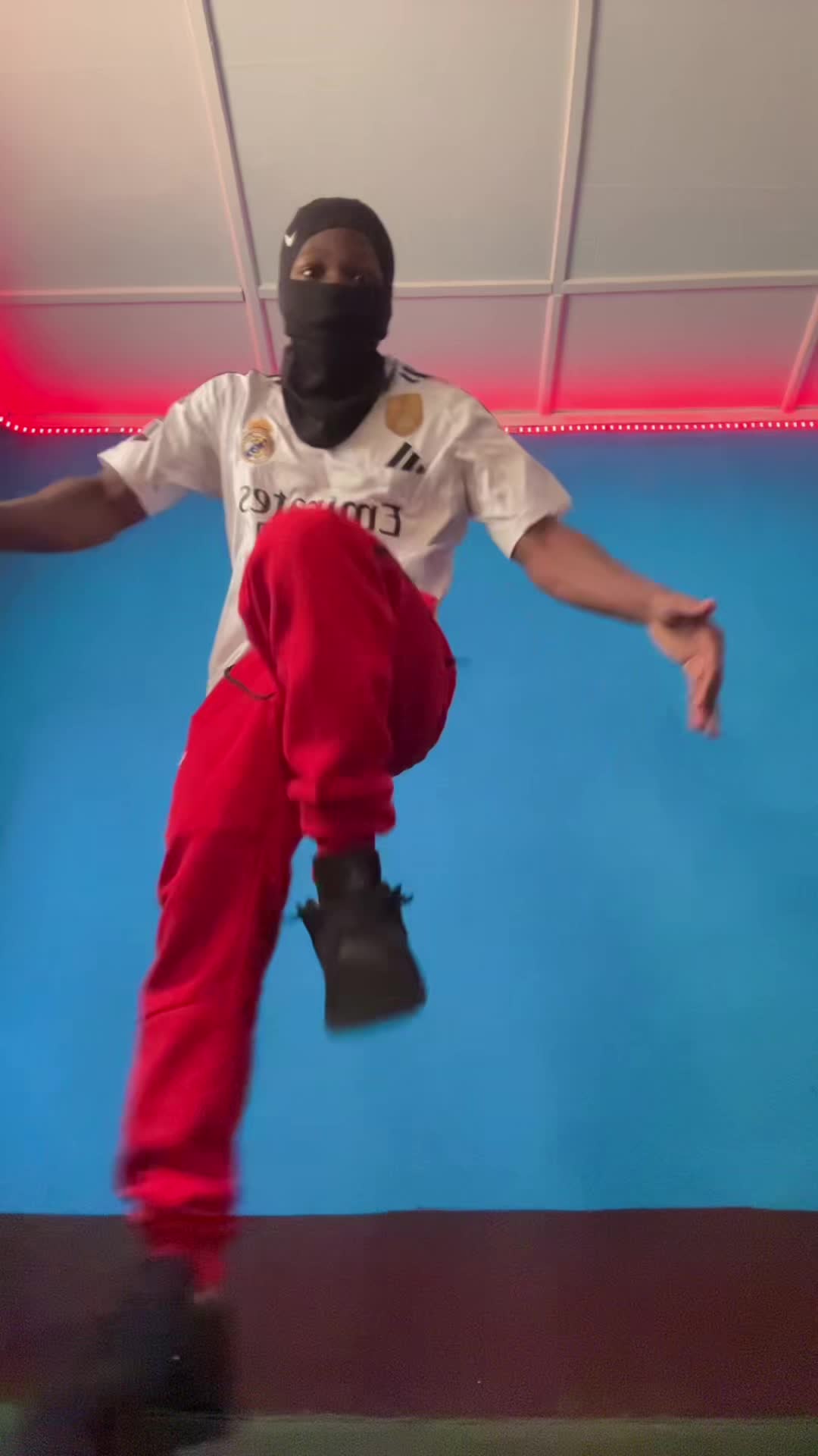 @𝐊𝐀𝐑𝐍𝐈𝐂𝐇𝐀𝐊🥷🏾🔫