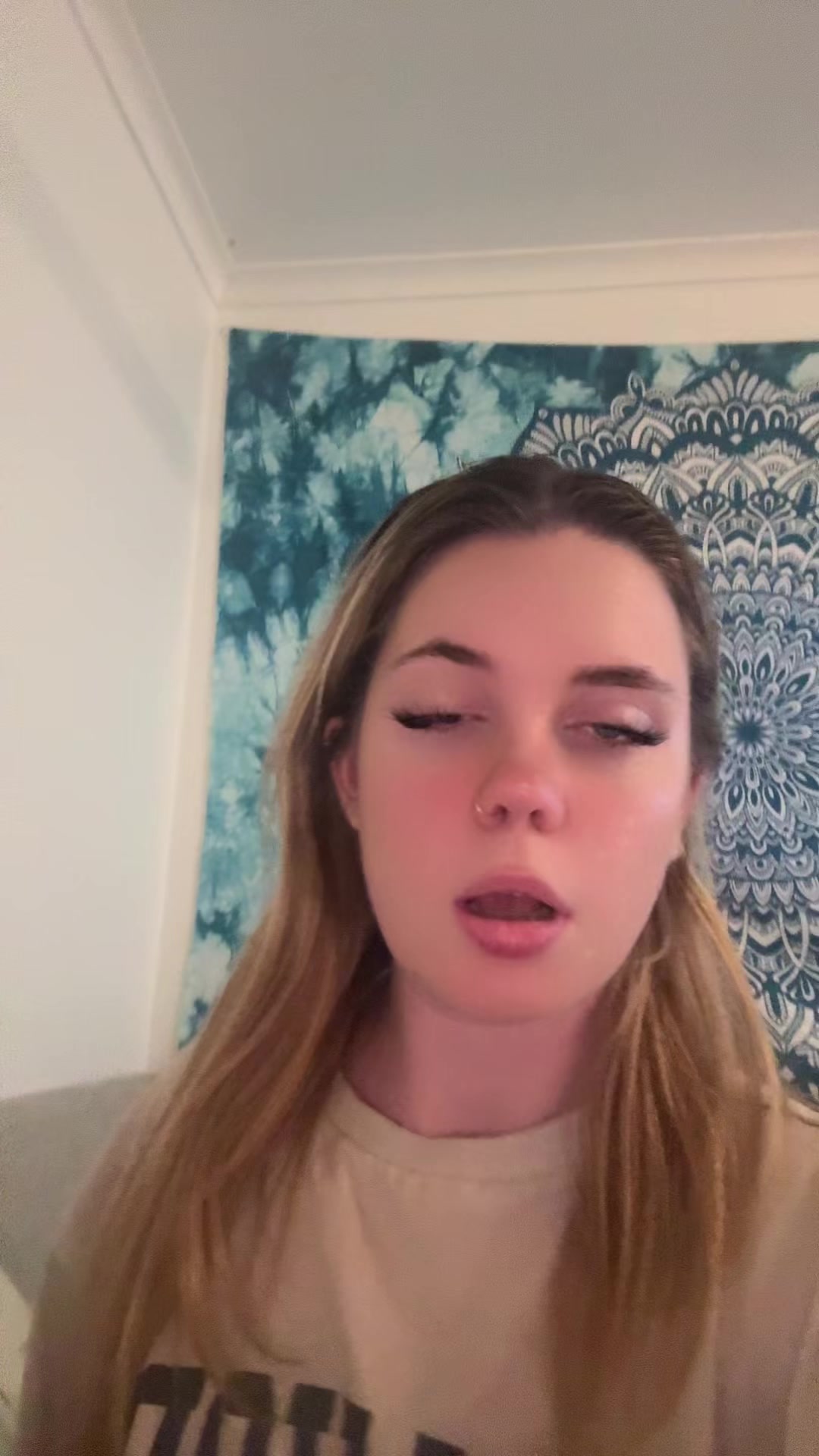 @Em𑣲
