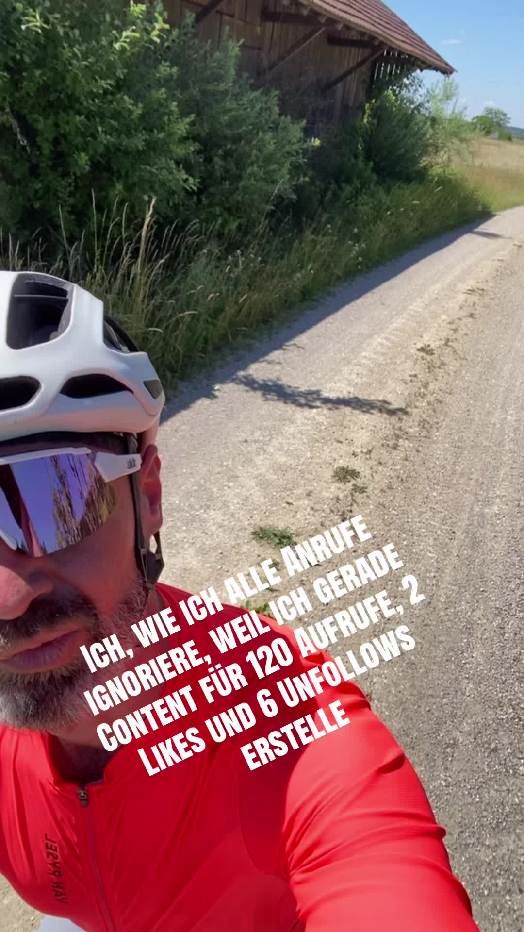 @Alter Mann mit Bike