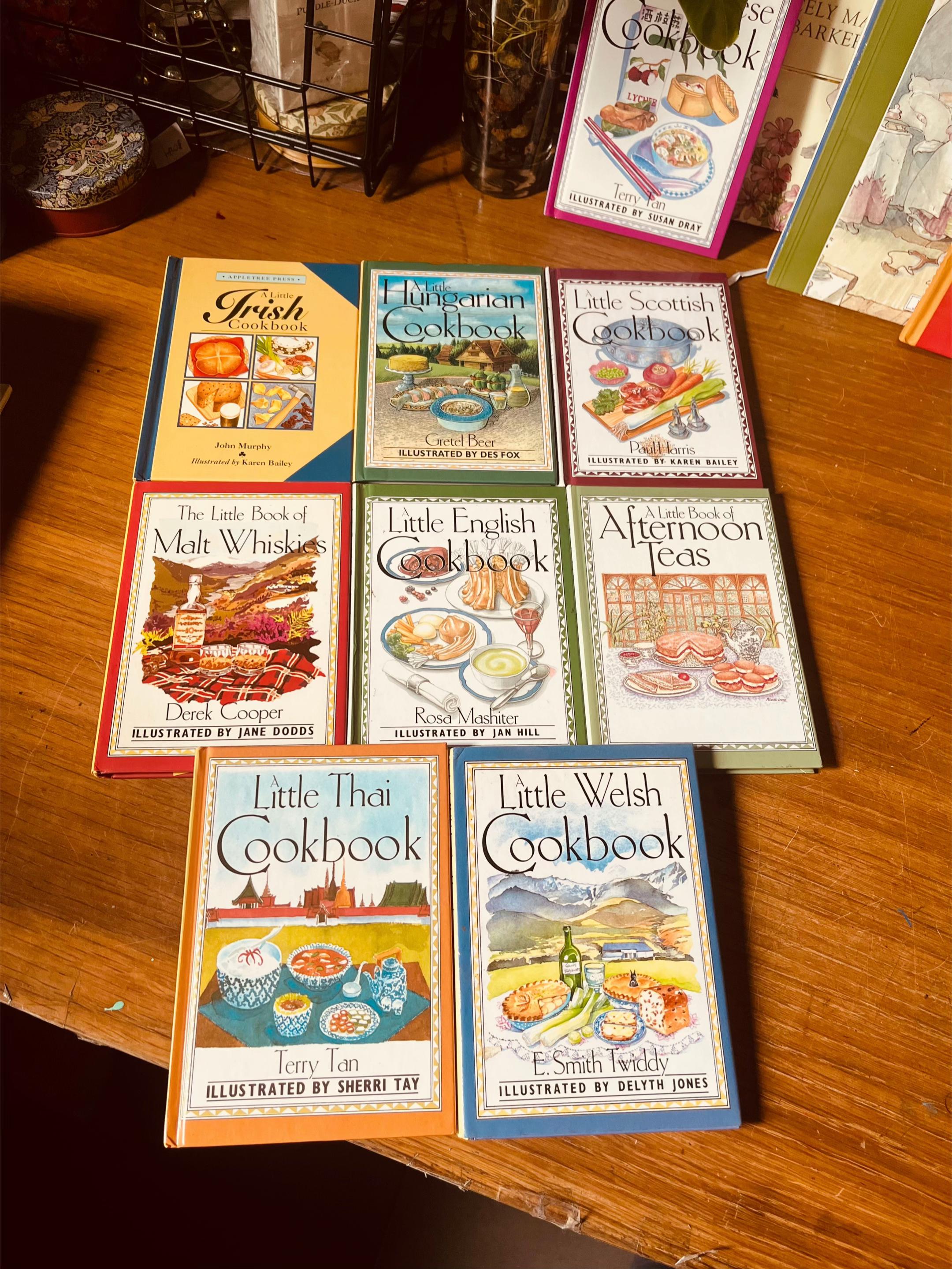 @KiraKira - Vintage.Books