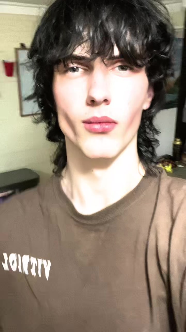 @colin.