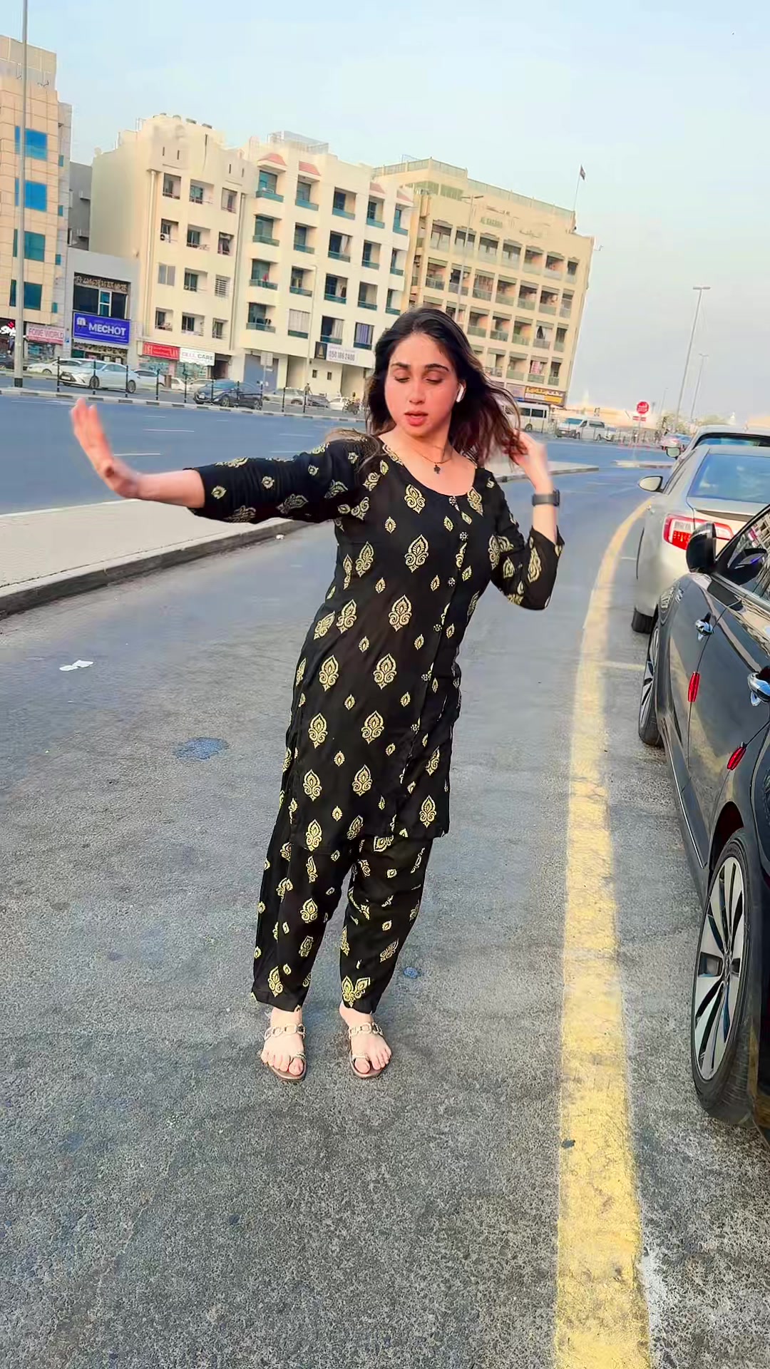 @Ayesha khan