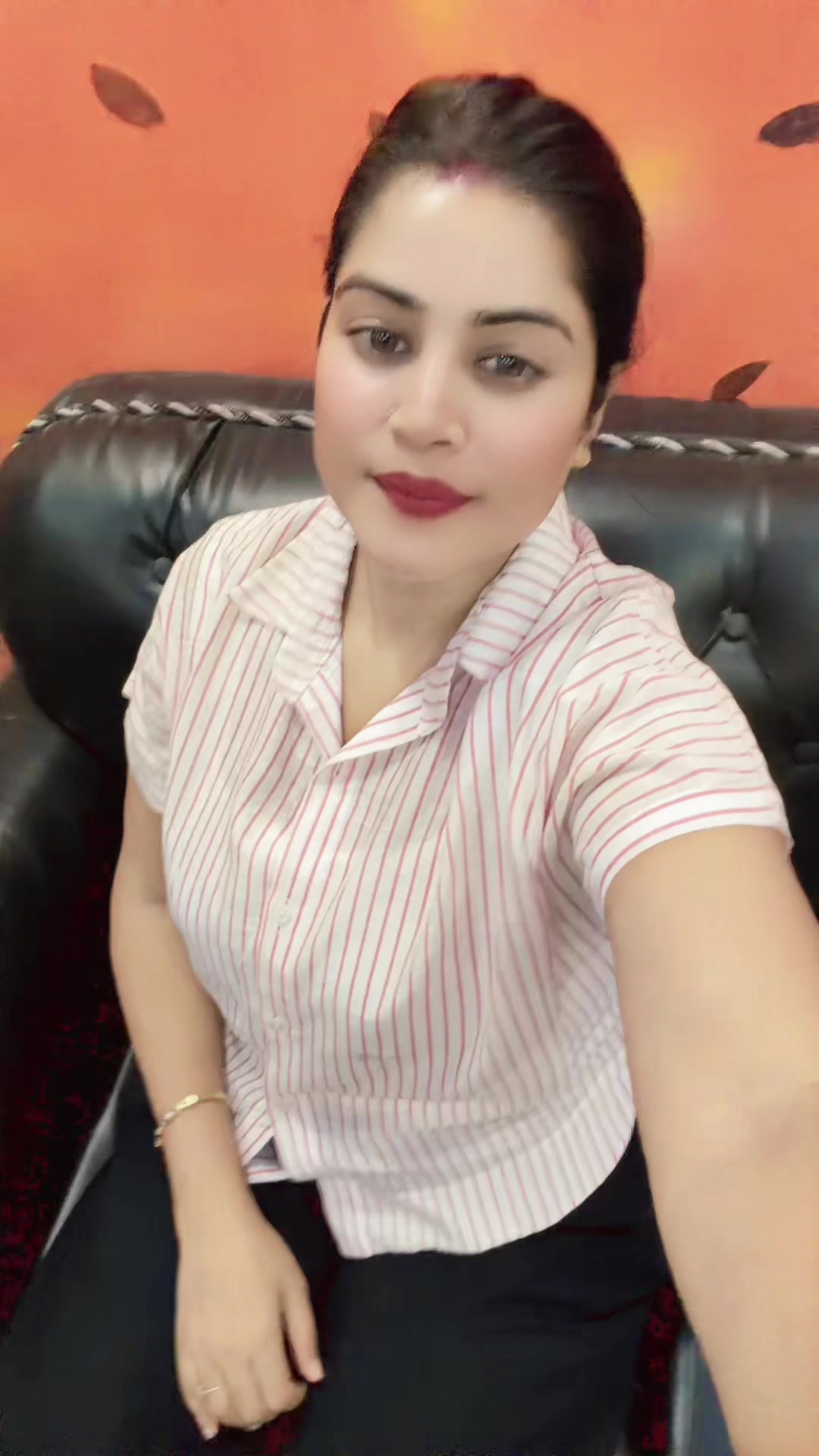 @𝓗𝓪𝓻𝓲𝓷𝓲 🦋