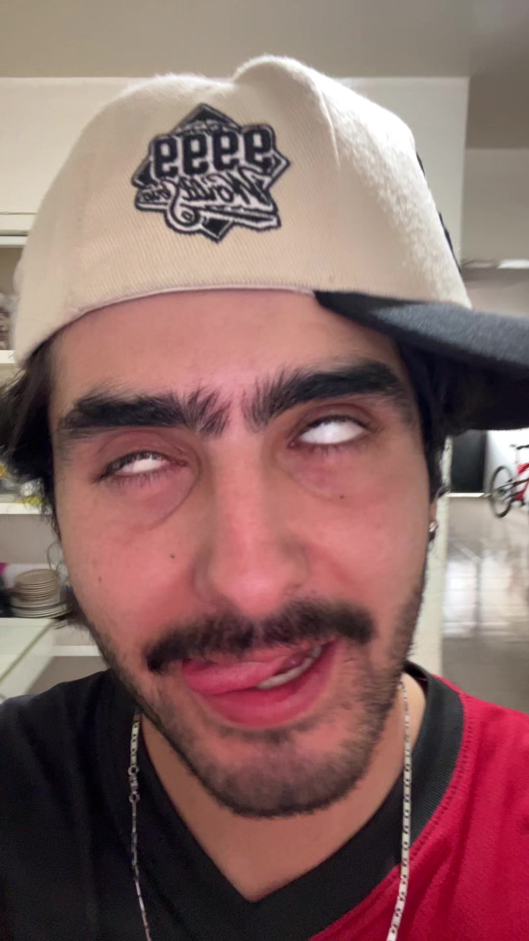 @GabHerz