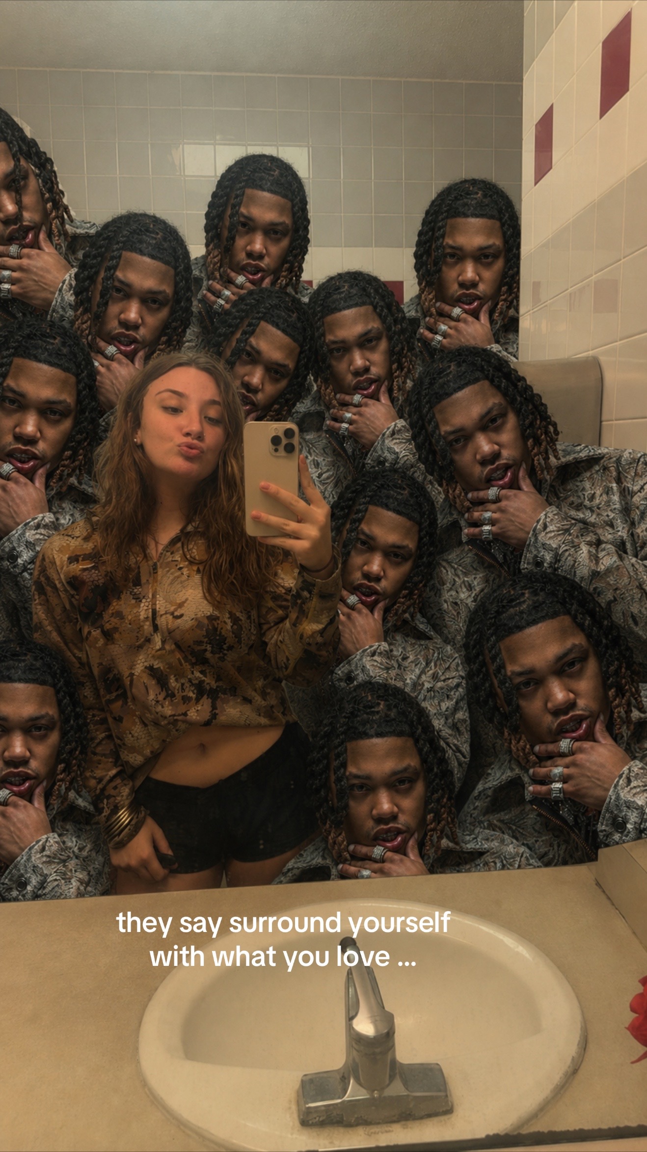 @b🐆