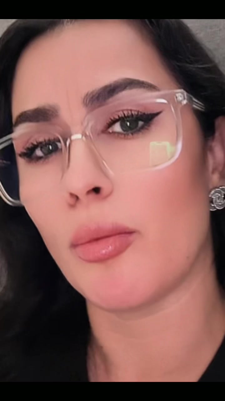 @Claudia 🖤