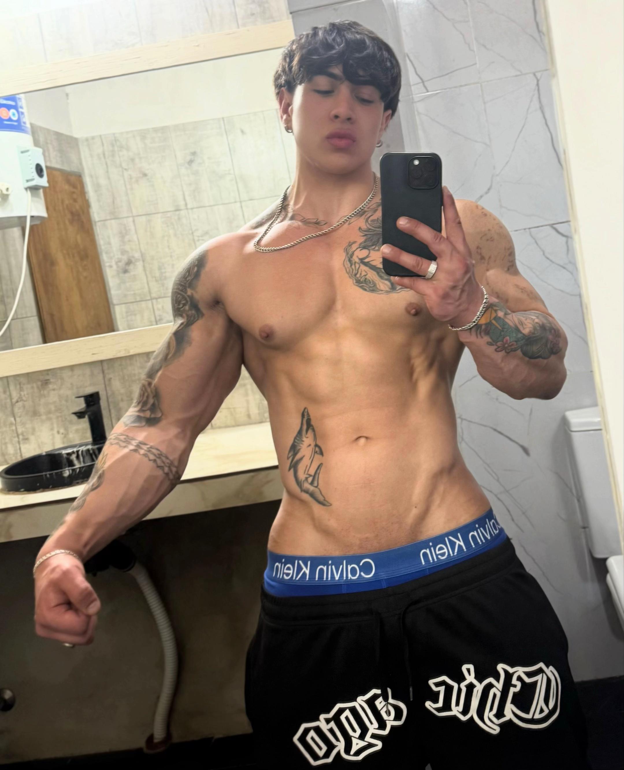 @Nicol&aacute;s