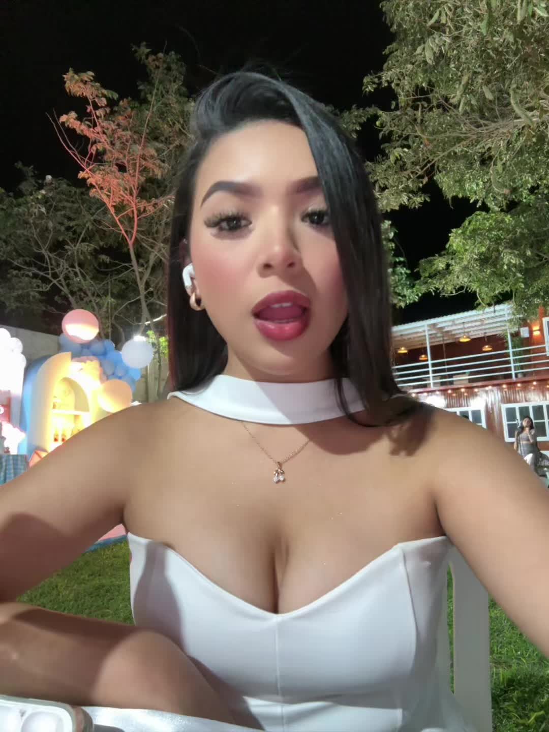 @Ariana AC