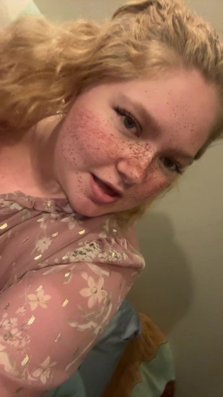 @𝓢𝓱𝓪𝓾𝓷𝓪 🩷💜