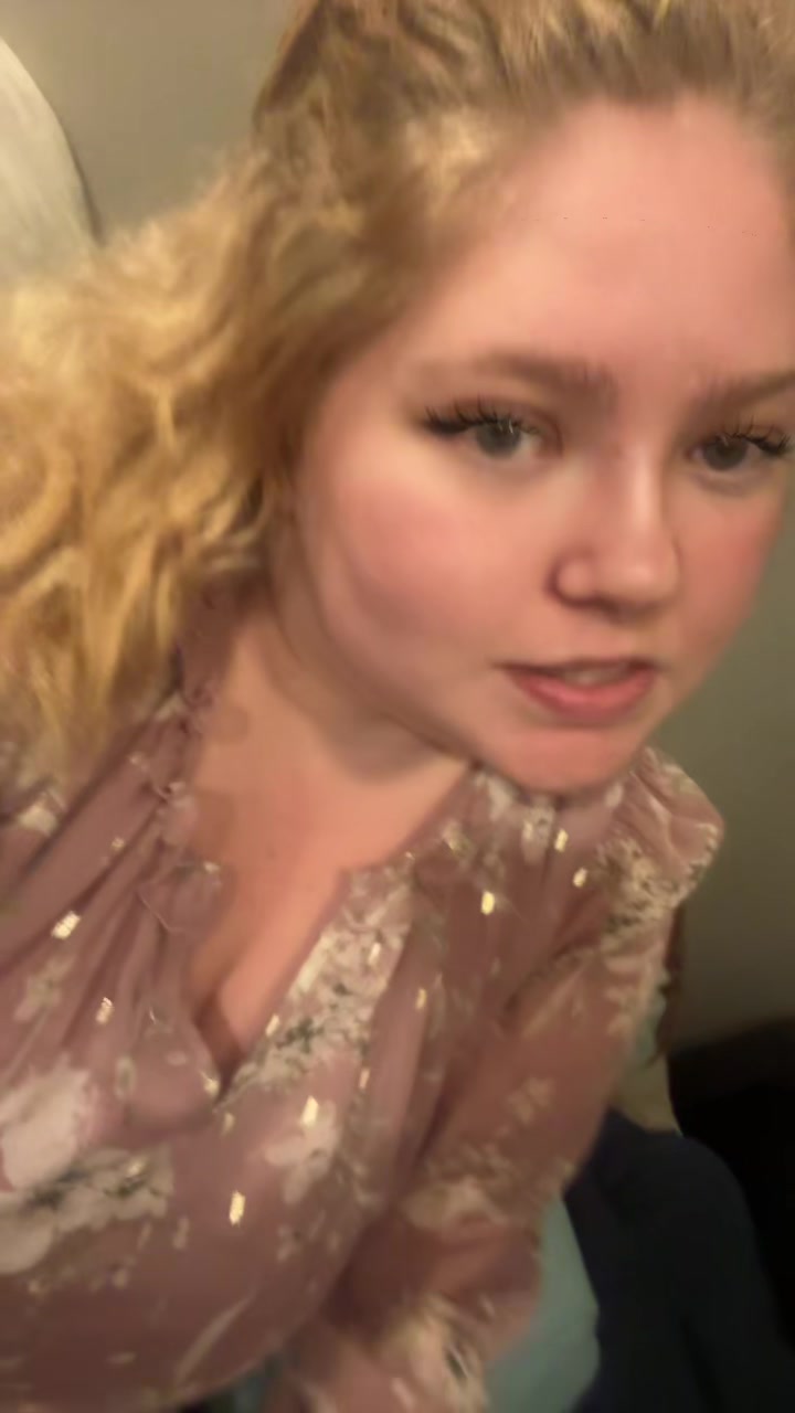 @𝓢𝓱𝓪𝓾𝓷𝓪 🩷💜
