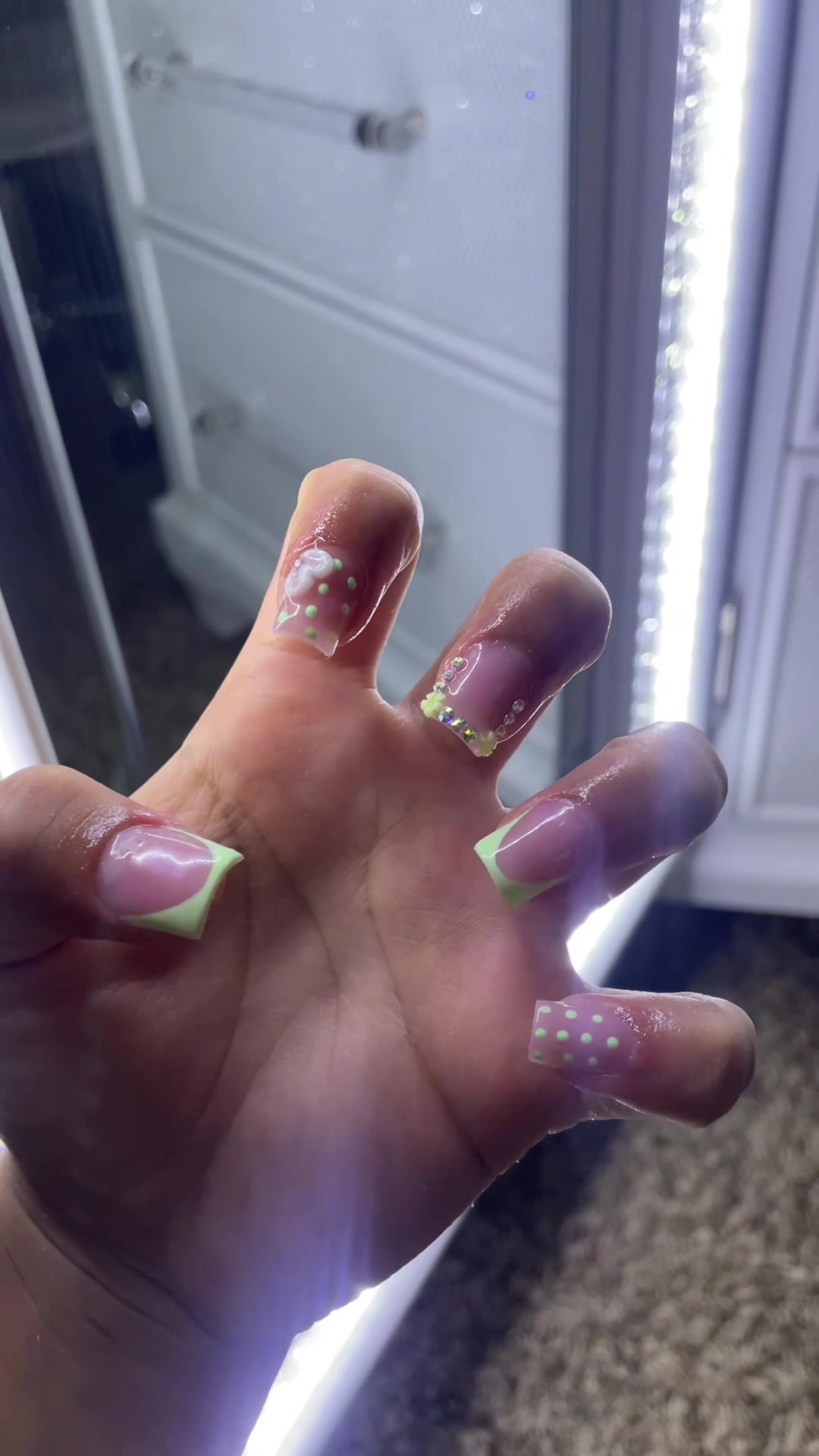 @𝐚𝐧𝐠𝐞𝐥𝐥