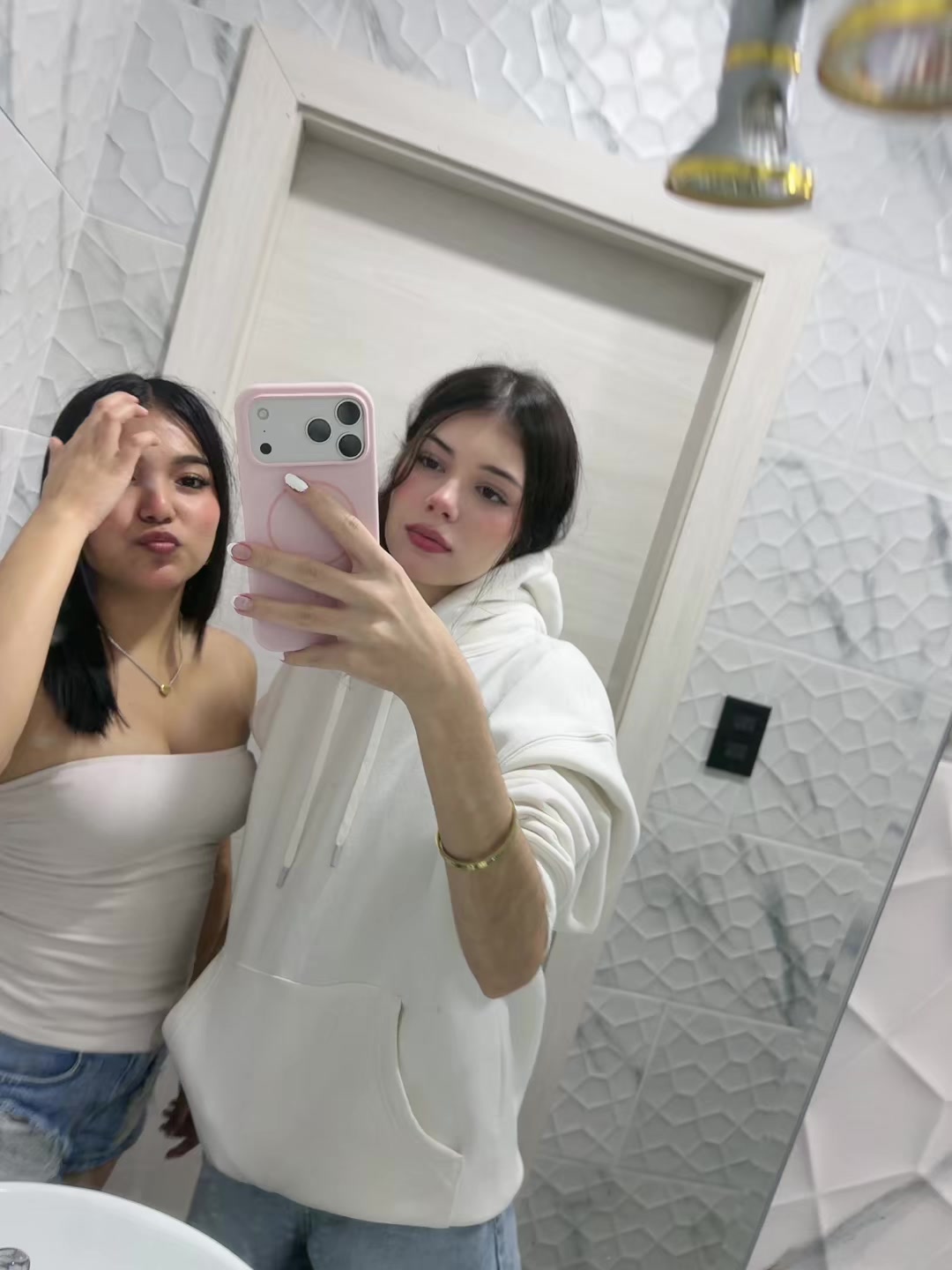 @andhrea<3