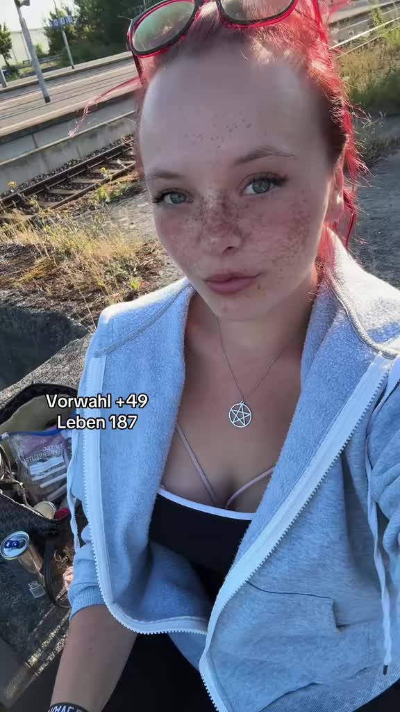 @𝕰𝖎𝖑𝖊𝖊𝖓🇩🇪