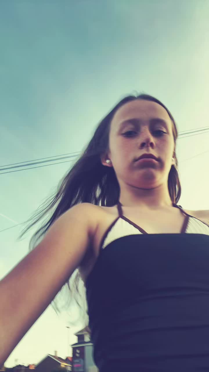 @𝓐𝓿𝓪🖤