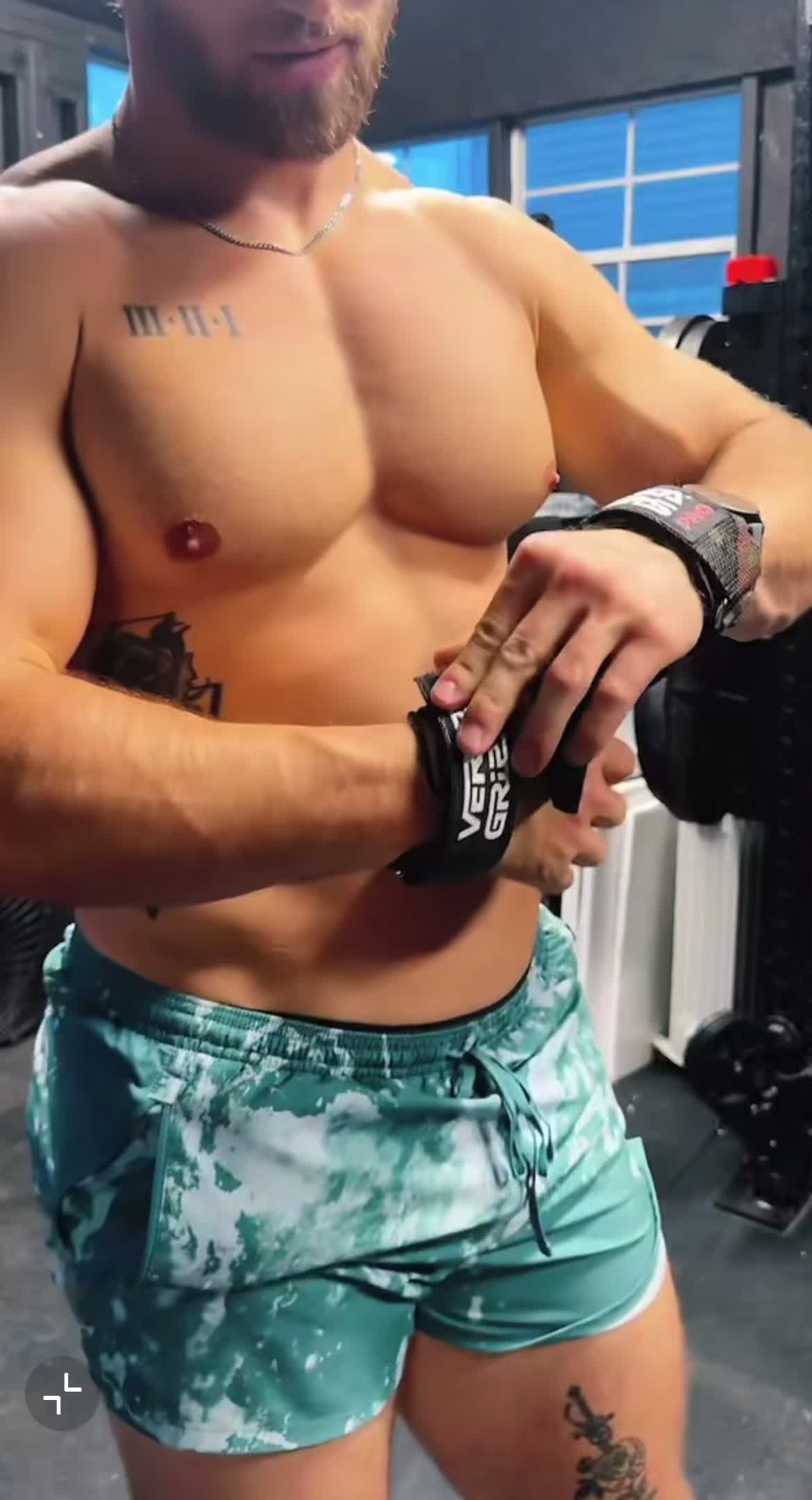 @GayMomentsTiktok