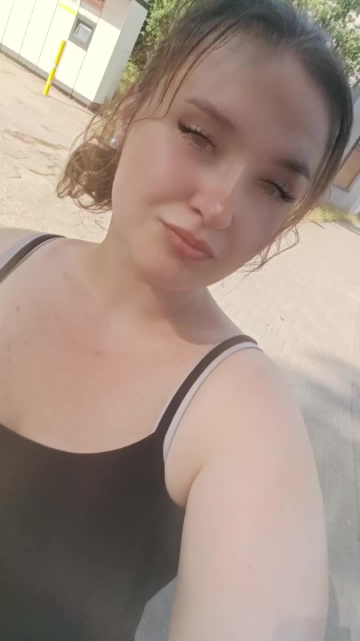 @🥀~𝓐𝓷𝓲𝓪~🥀