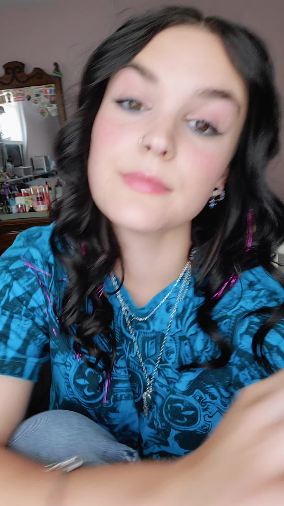 @Holly🦋🤟