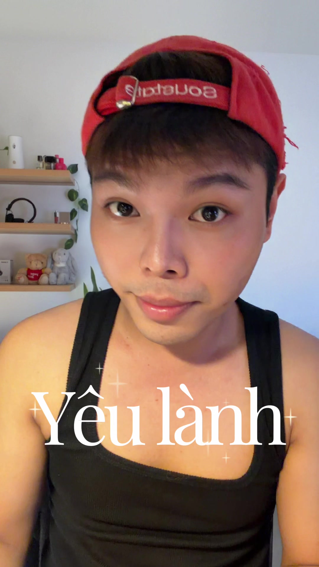 @Một chiếc &ocirc;m nhỏ ch&iacute;u