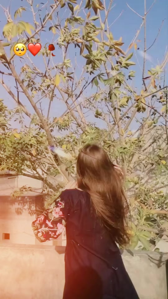 @𝙋𝙖𝙧𝙞 🌸