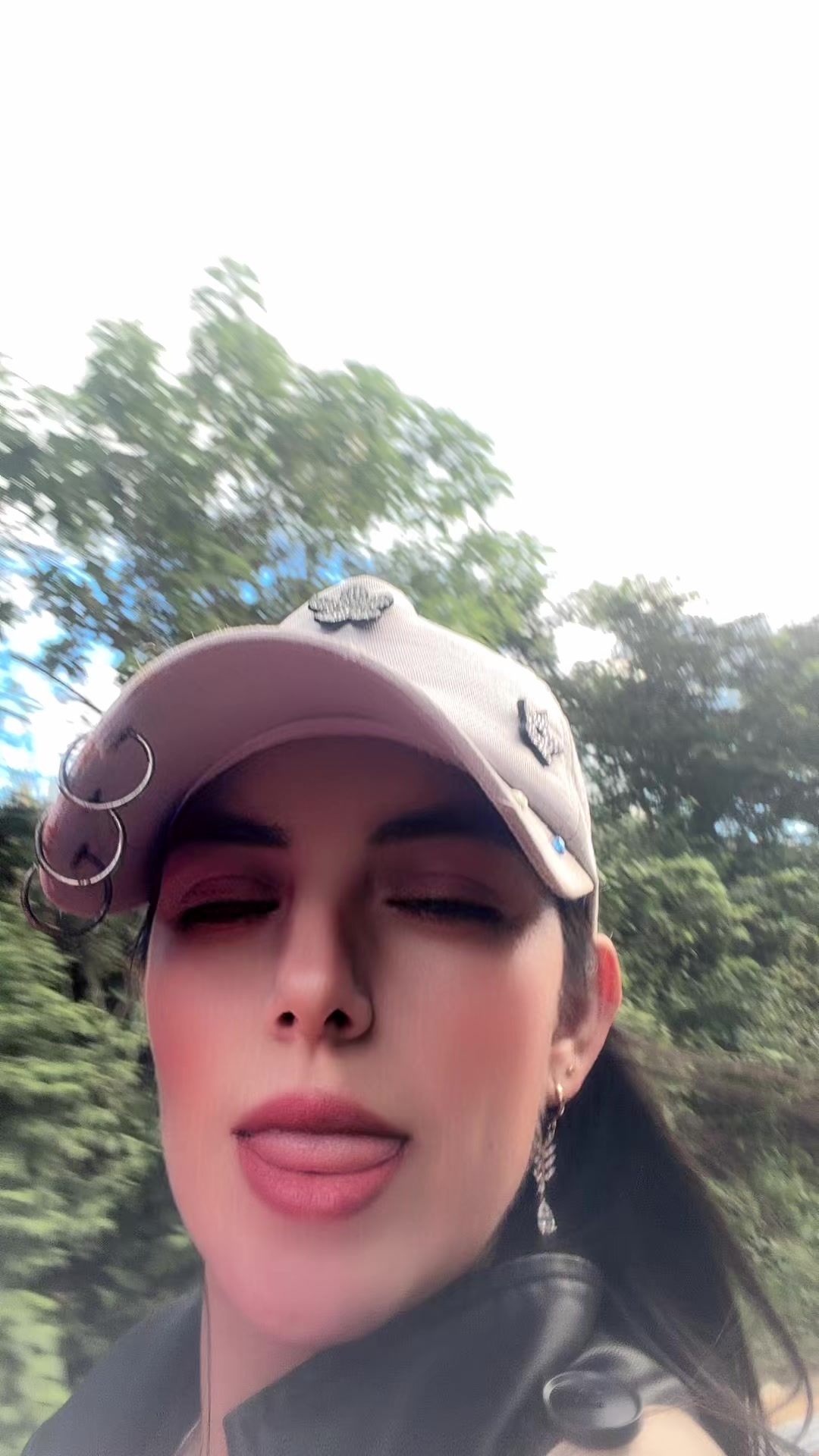 @Yucely