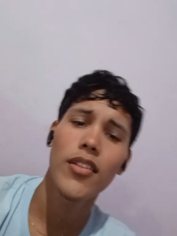 @𝕬𝖝𝖊𝖑 🧃