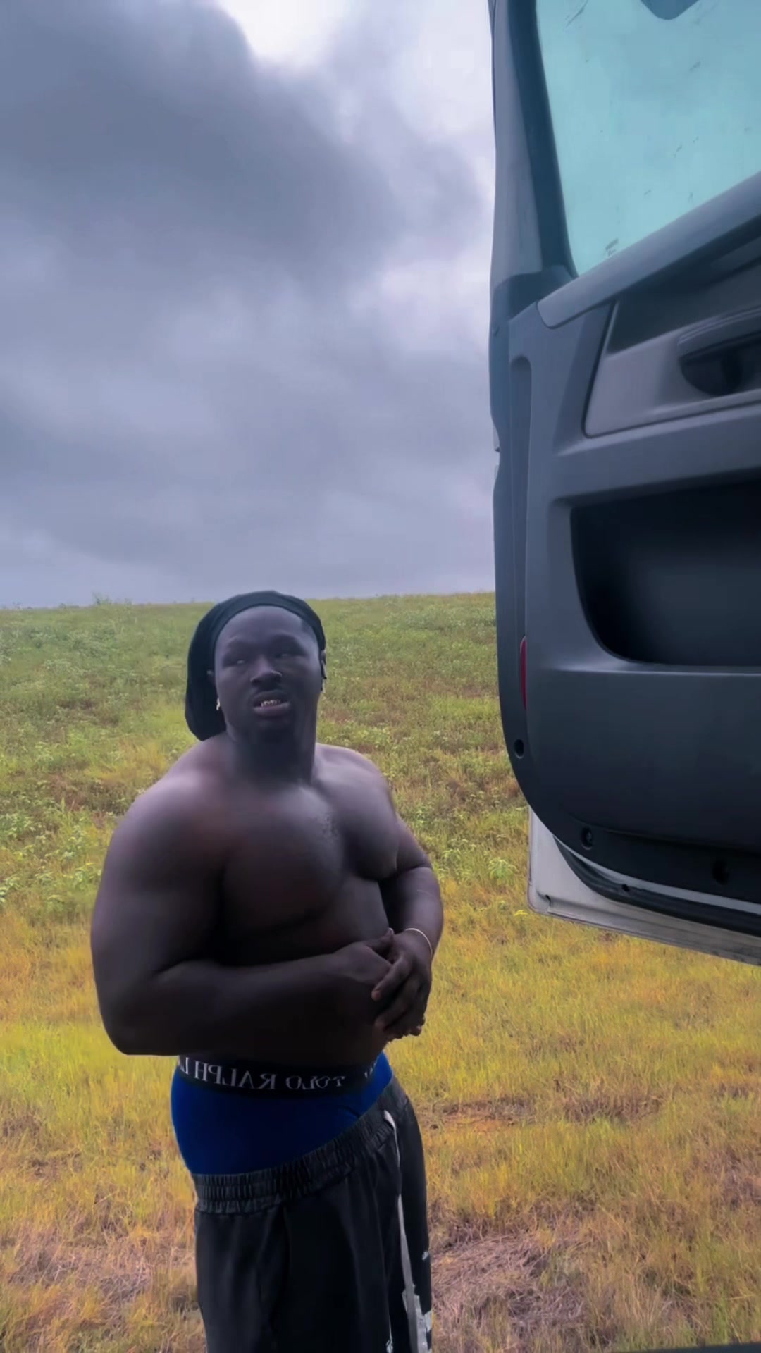 @CyiereThaGorillaTrucka🦍