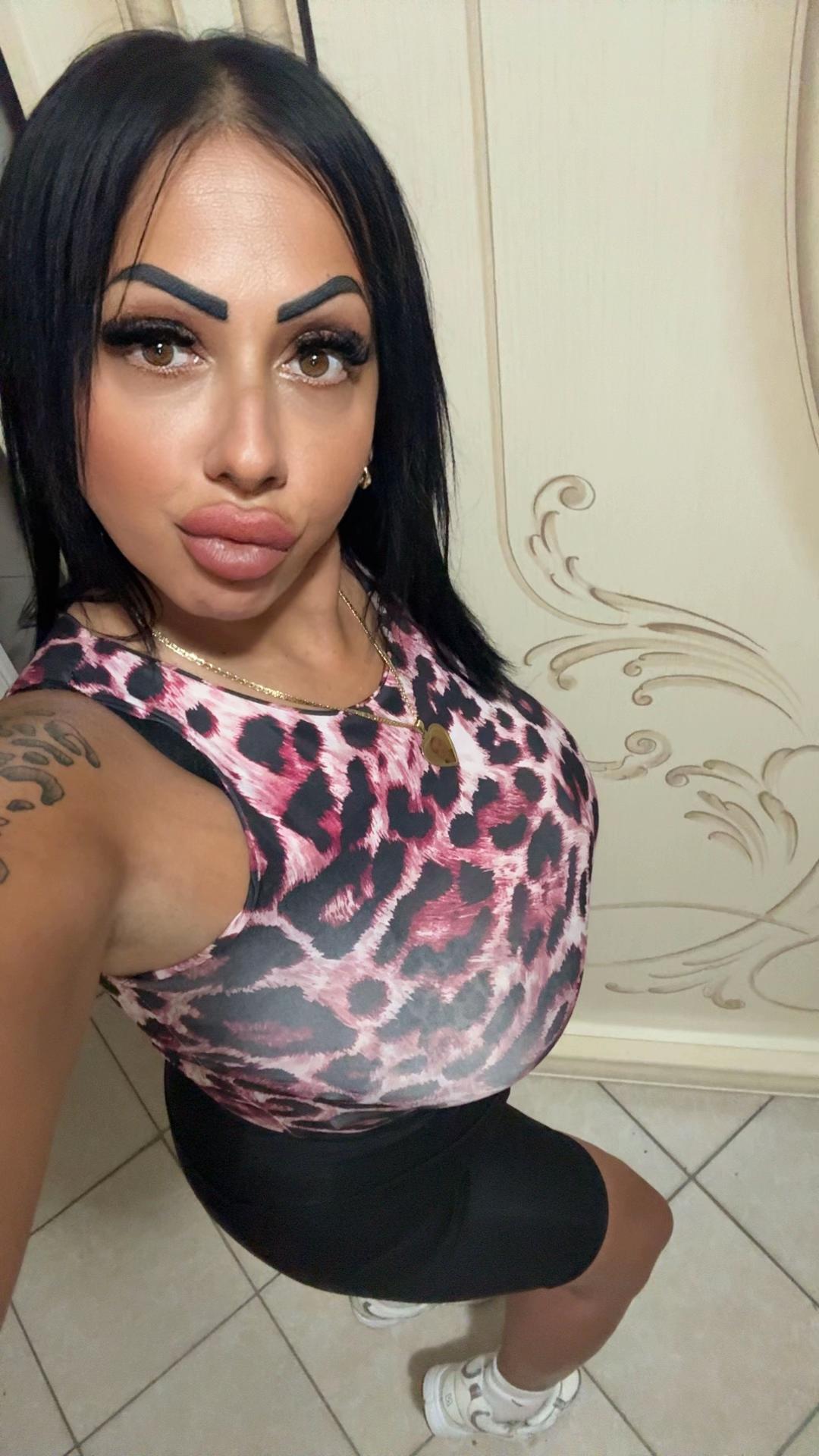 @𝓒𝓸𝓷𝓬𝔂 𝓜𝓲𝓬𝓱𝓲💘