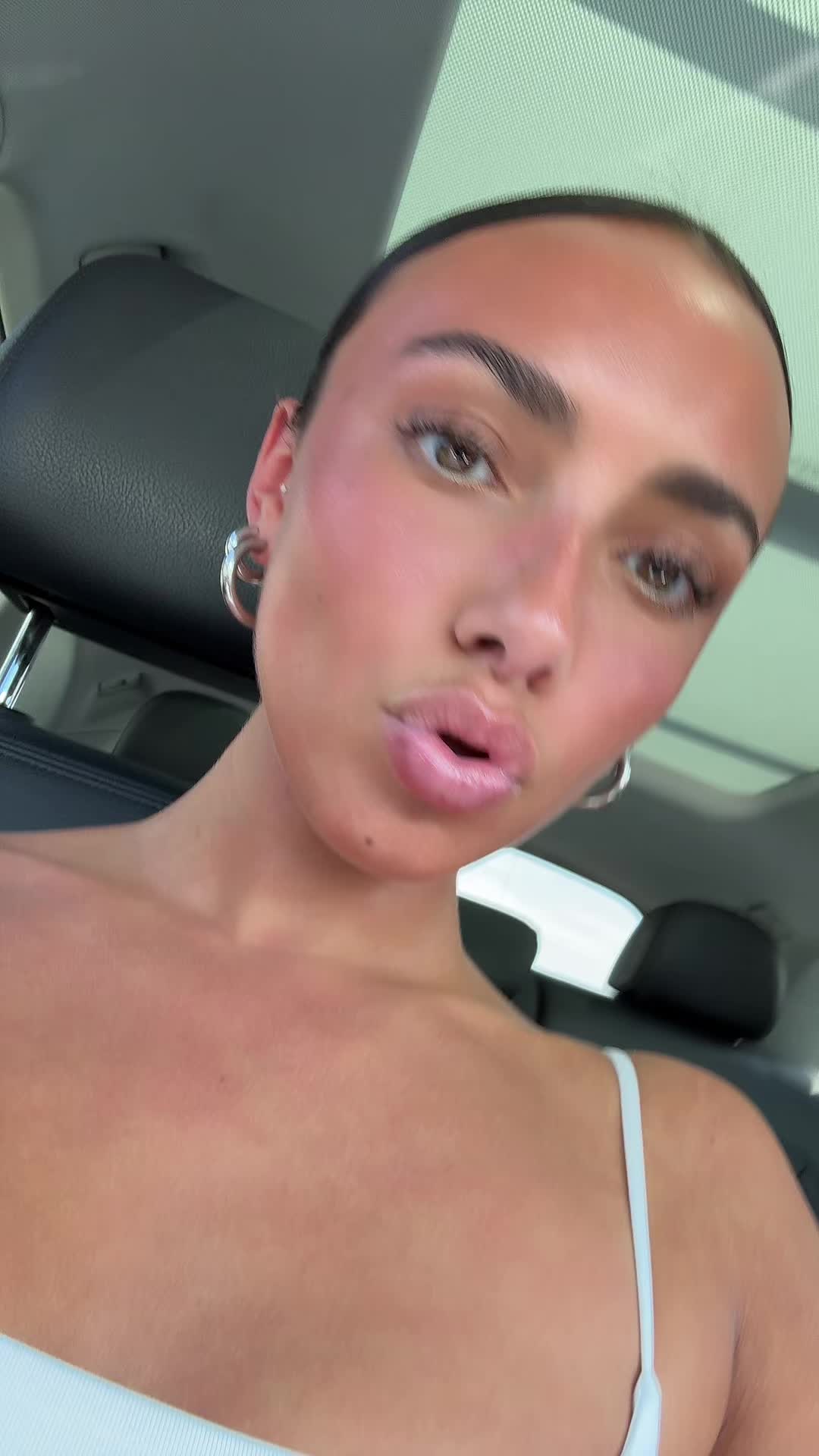 @Sofia